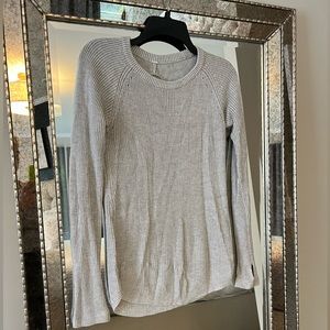 Lulu Lemon Heather Gray Ribbed sweater